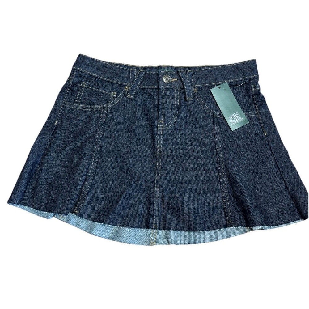 Wild Fable Women’s Blue Denim A-Line Mini Skirt Button Closure Size 00